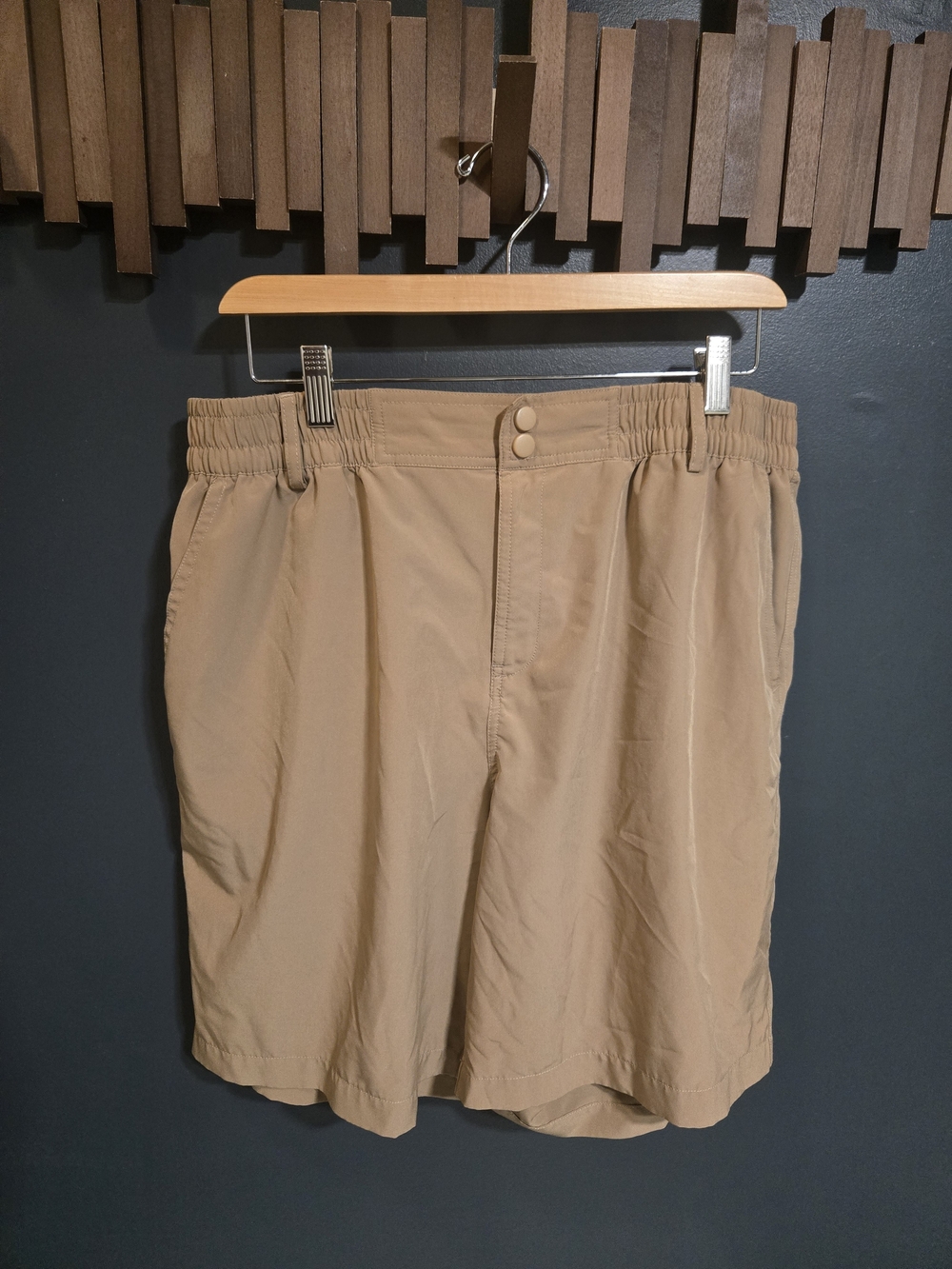 BURLEBO Men's Tan Elastic-Waist Hybrid Shorts